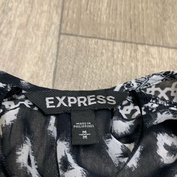 Express Kimono Cardigan Geometrical Tassel Wrap Fringe Hem Open Front Duster - Picture 3 of 4